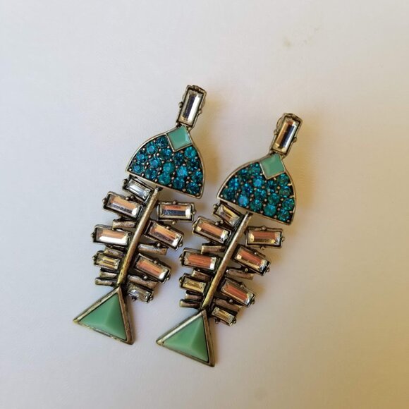 Blue Turquoise Fishbone Silver tone Rhinestone Pierced Earrings - Picture 4 of 11